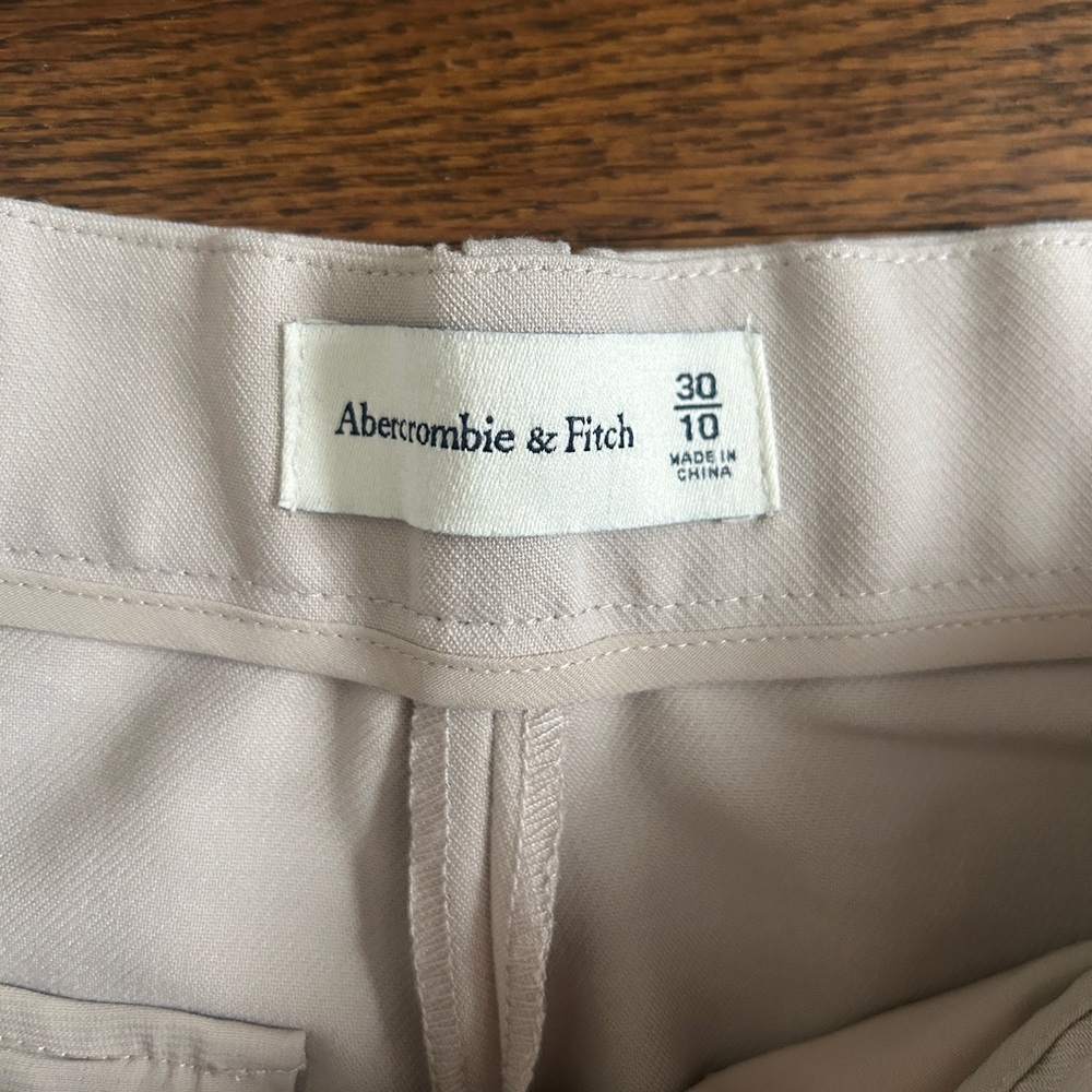 Quinn Straight Leg Tailored Pant from Abercrombie & Fitch - Picture 2 of 3